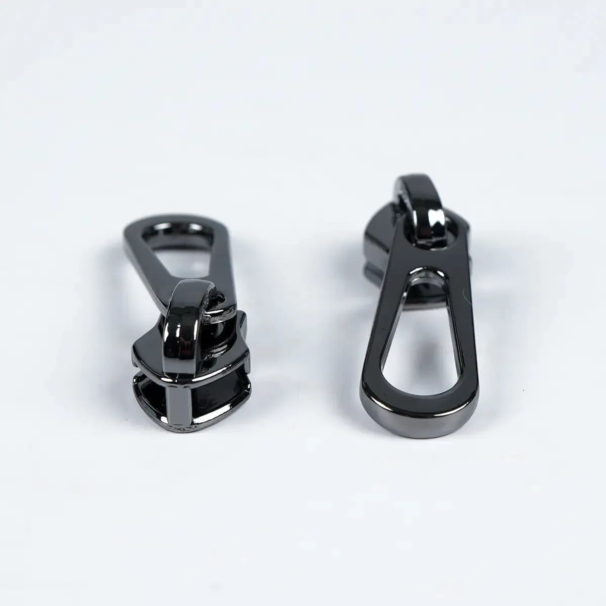 Gunmetal No 5 Metallic Nylon Teardrop Zipper Pulls 2 Pack