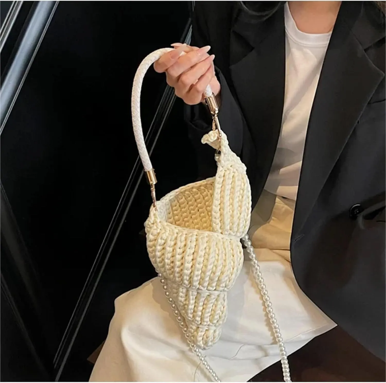 Hand-woven Conch Bag Create Fashion Conch Shell Small Purse Lady Simple Design Handbag Versatile Solid Color Shoulder Bag