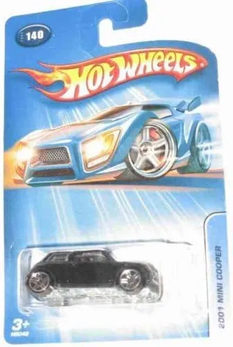 Hot Wheels 2005-140 2001 Mini Cooper BLACK w/White Top 1:64 Scale