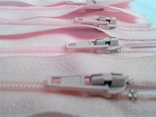 Light Pink #512 Generic Nylon Zippers 12-22 Inches #3 Coil Closed Bottom