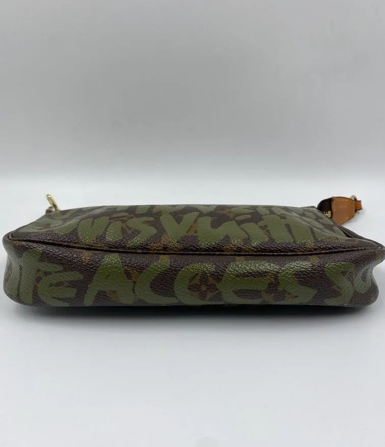 Louis Vuitton Monogram Stephen Sprouse Graffiti Pochette