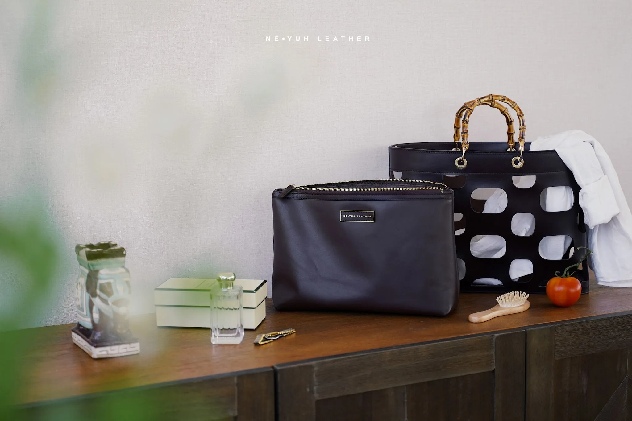 MARTHA BUCKET BAG