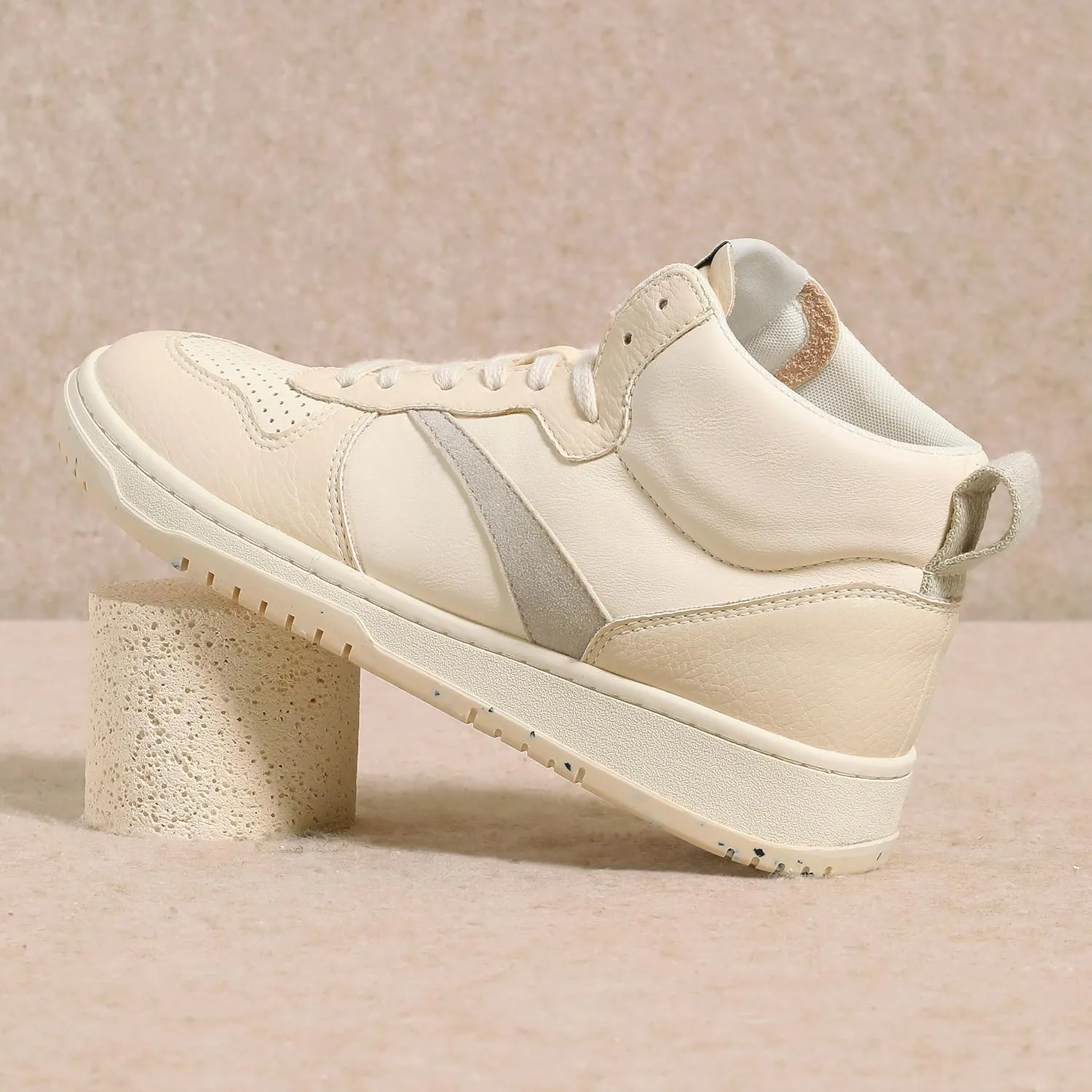 Mi.iM Phoebe Rubber Sole Lace-up High Top Sneakers