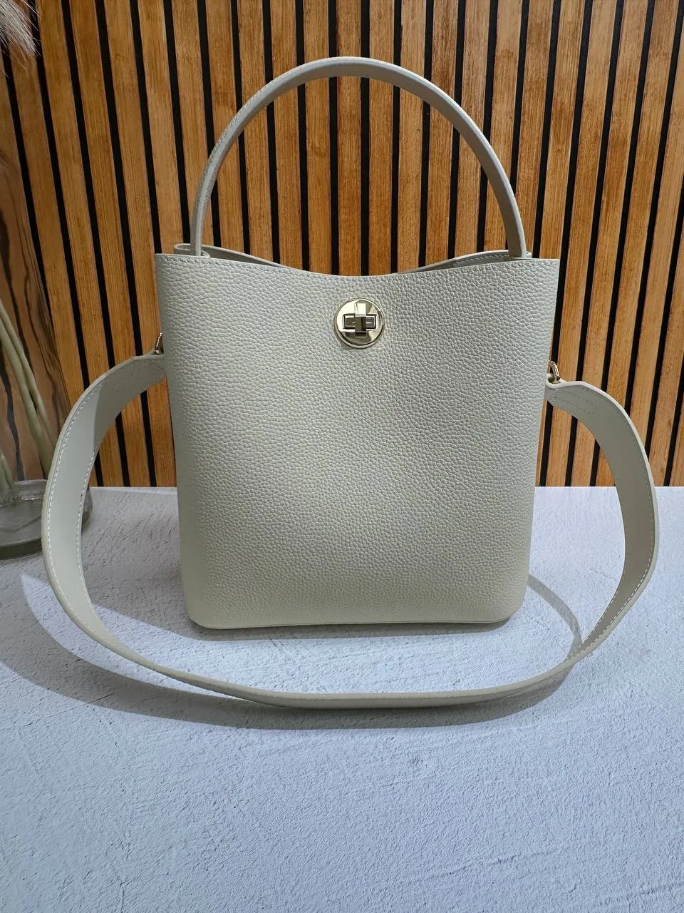 Monéva DuoLeather — Genuine Grained Leather Bag with Two Straps