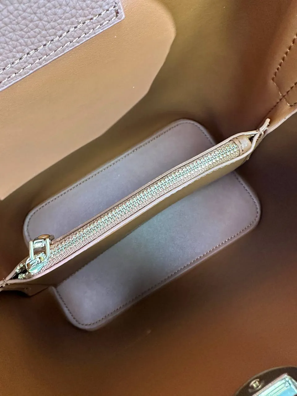 Monéva DuoLeather — Genuine Grained Leather Bag with Two Straps