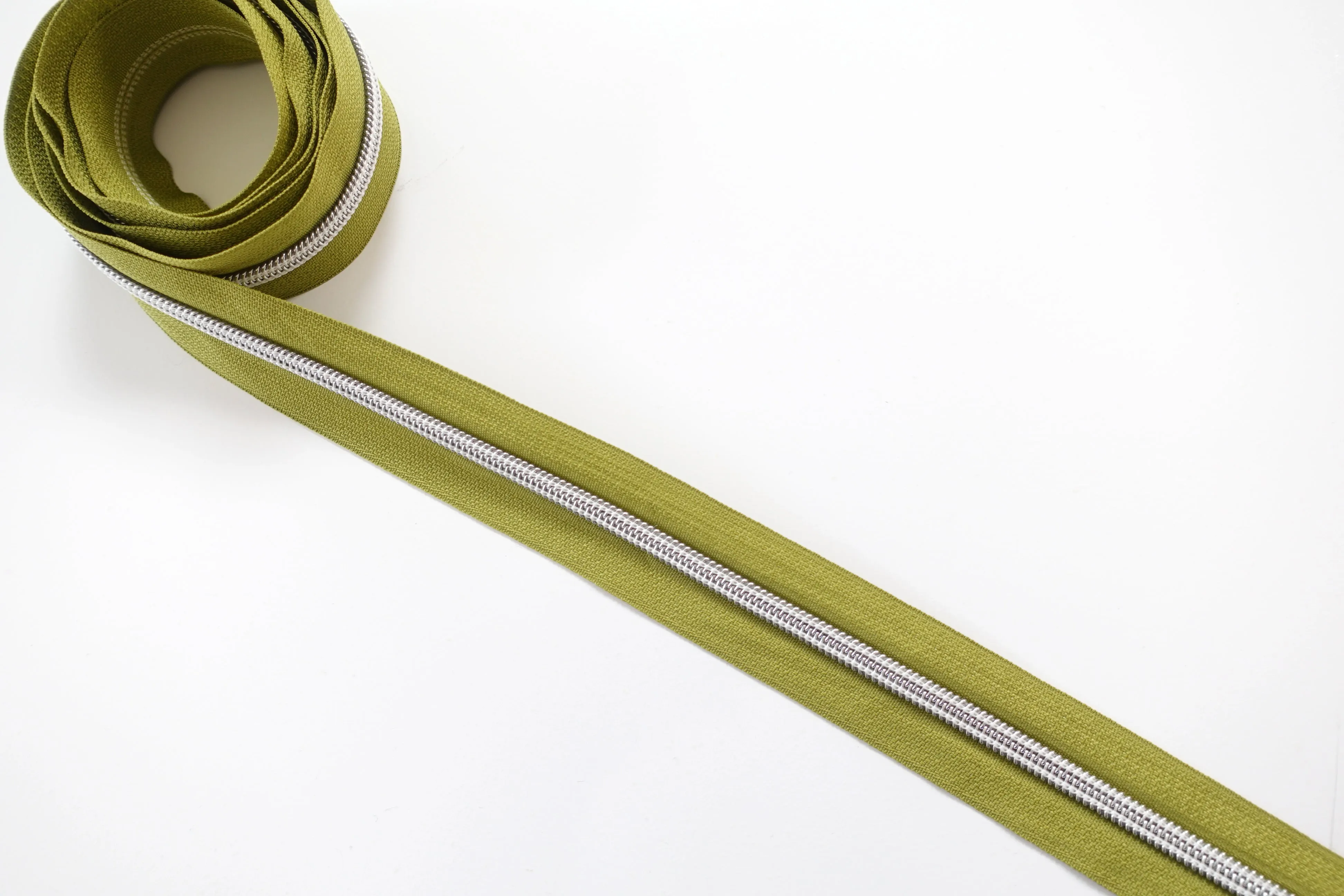 No5 Silver Teeth Nylon Zips Sold in Packs of 1 1/2 metre Lengths