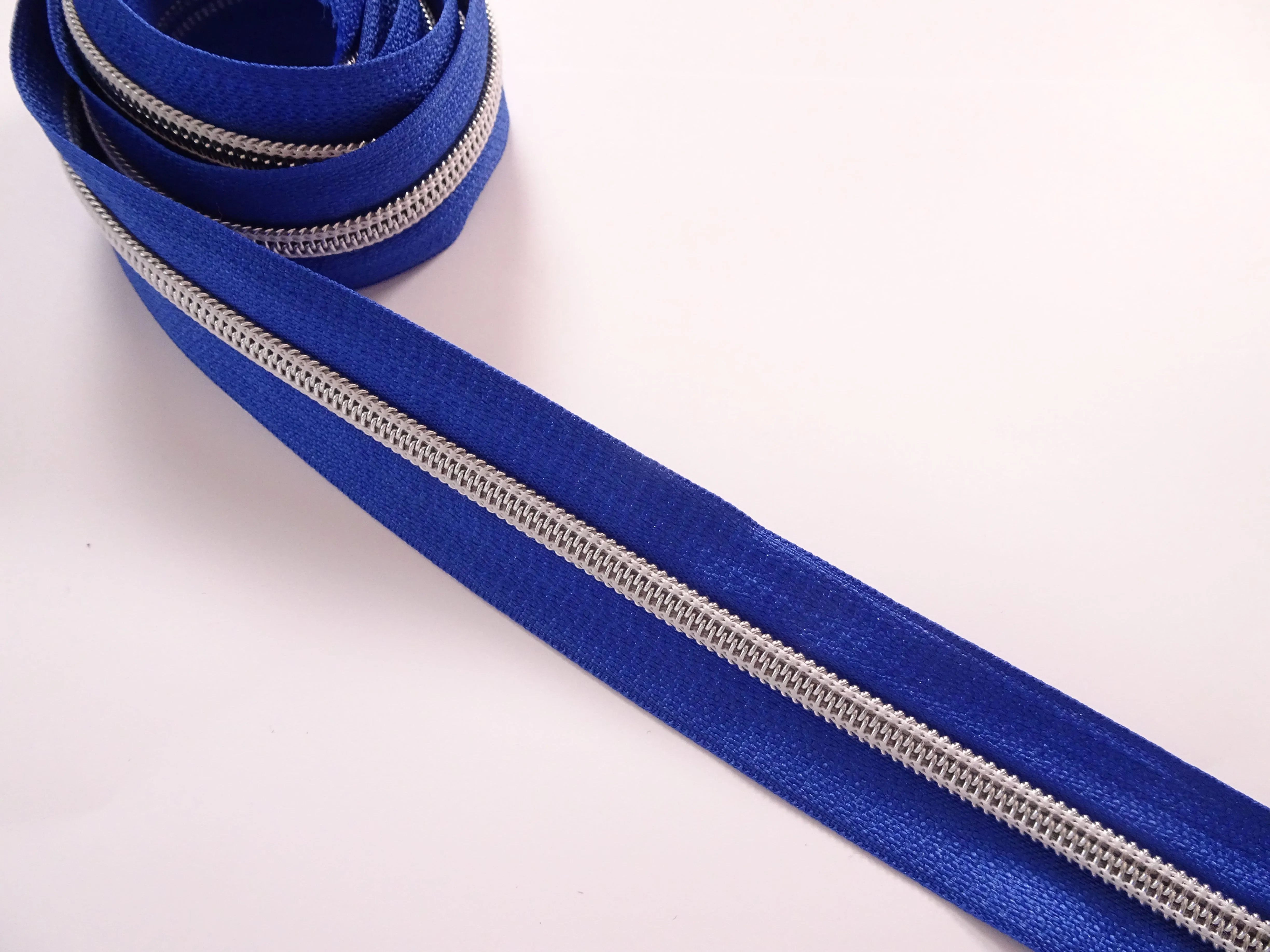 No5 Silver Teeth Nylon Zips Sold in Packs of 1 1/2 metre Lengths