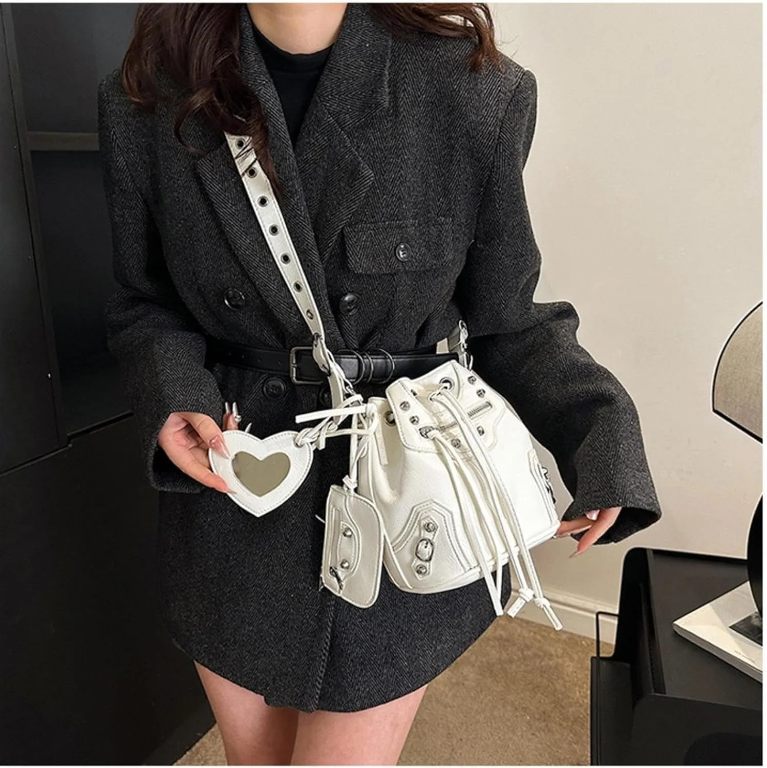 Punk Style Design Bucket PU Leather Crossbody Bag Rivet Motorcycle Shoulder Purses And Handbags Bolsa Feminina