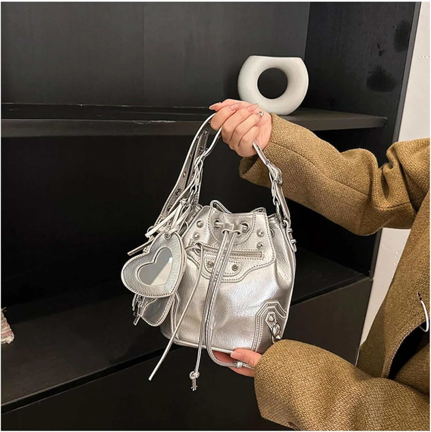 Punk Style Design Bucket PU Leather Crossbody Bag Rivet Motorcycle Shoulder Purses And Handbags Bolsa Feminina