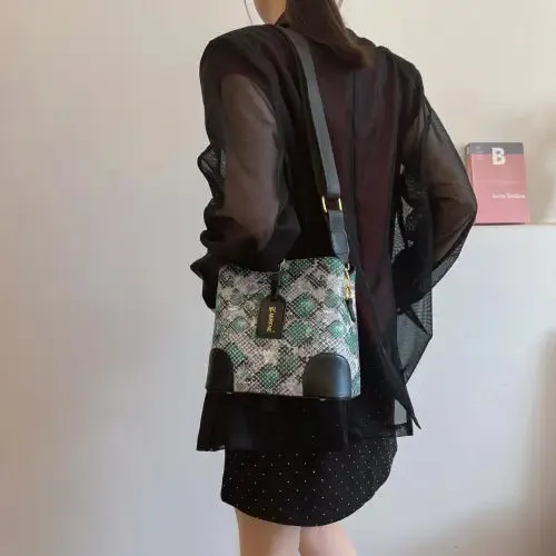 Sleek Leather Snakeskin Print Crossbody Bucket Bag