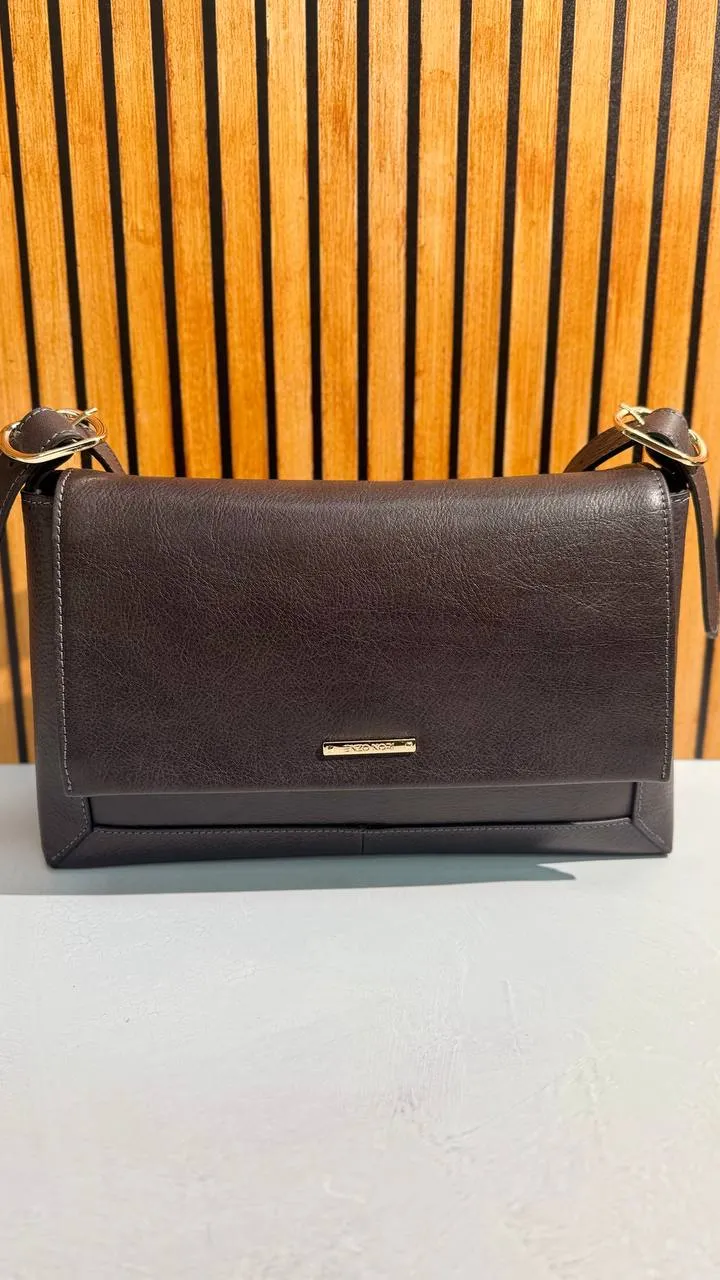Stylish Leather Bag for the Business Woman