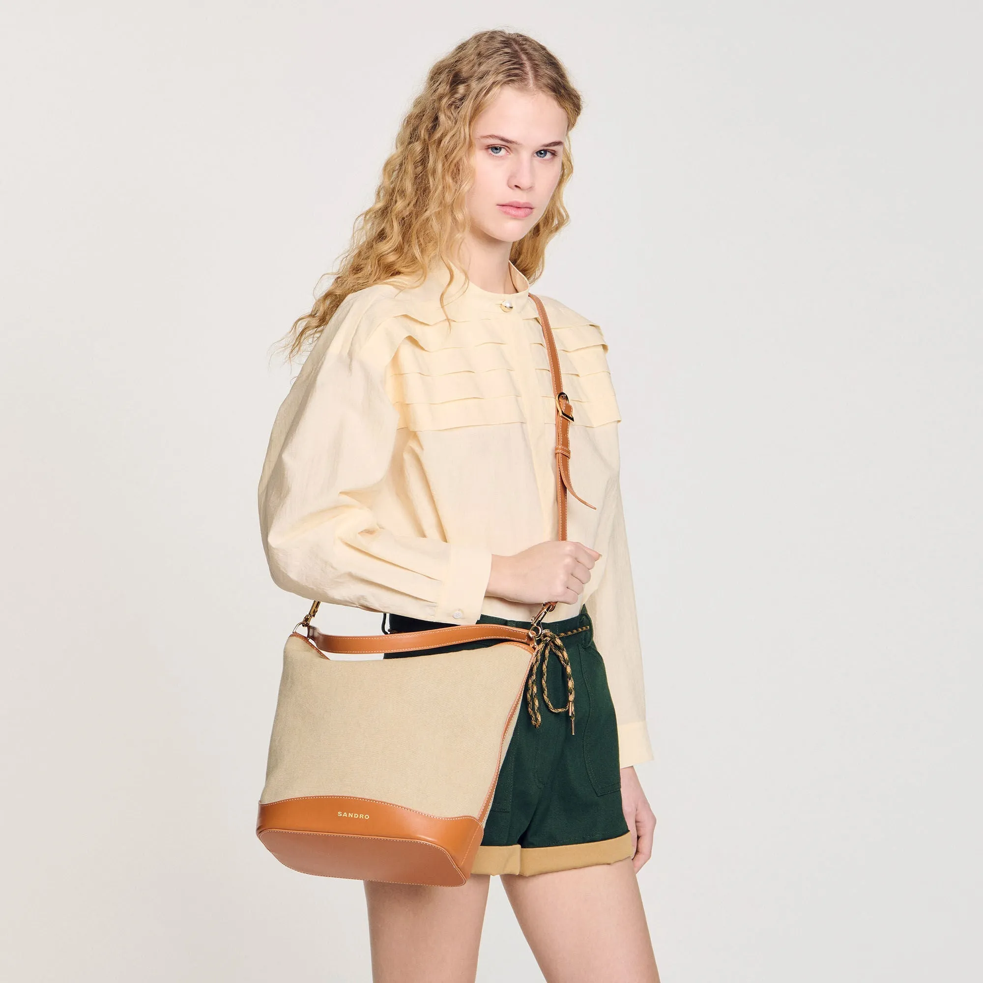 Tangoso Canvas Bucket Bag Beige
