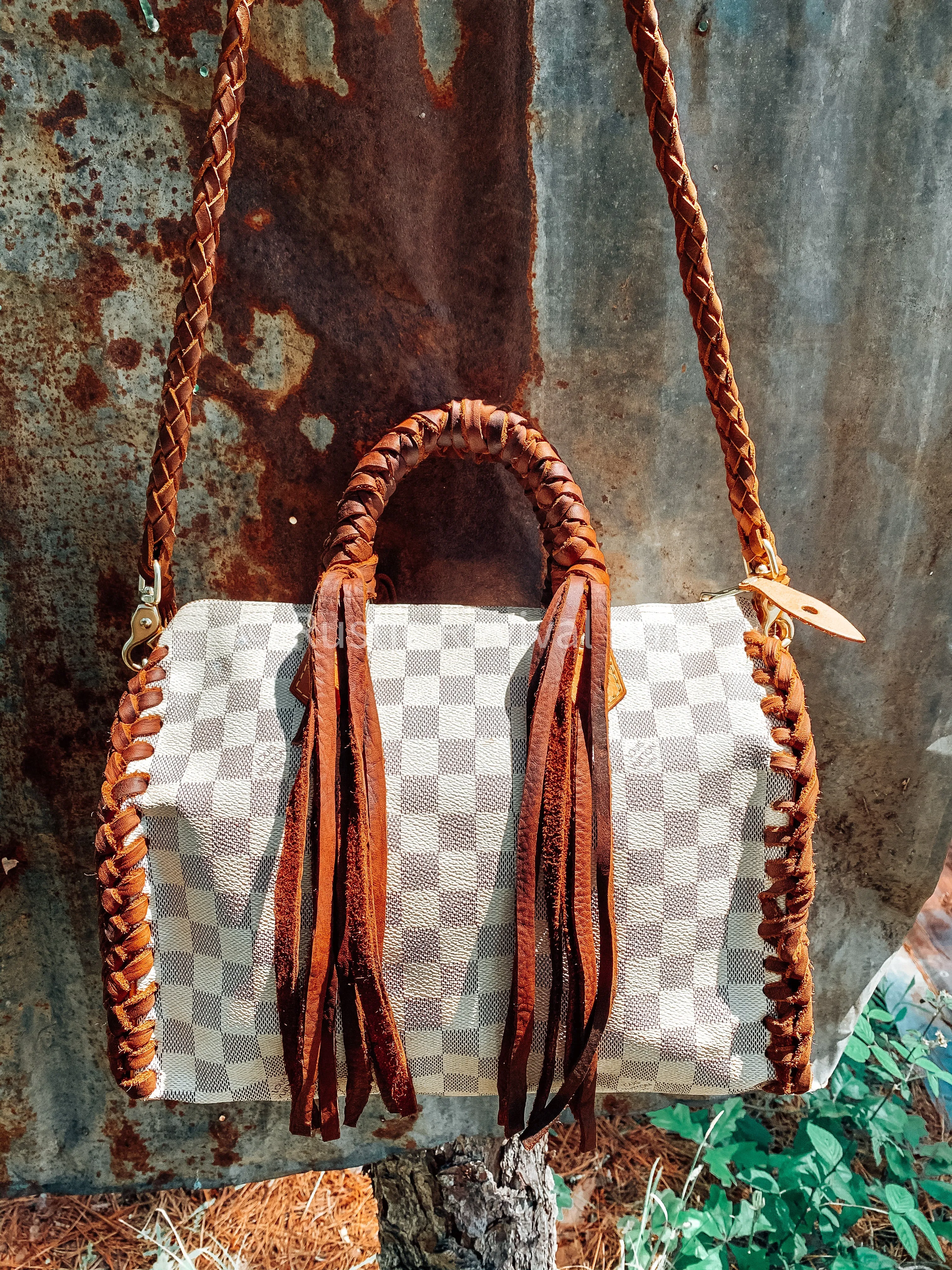 White Sarah Arm Bag
