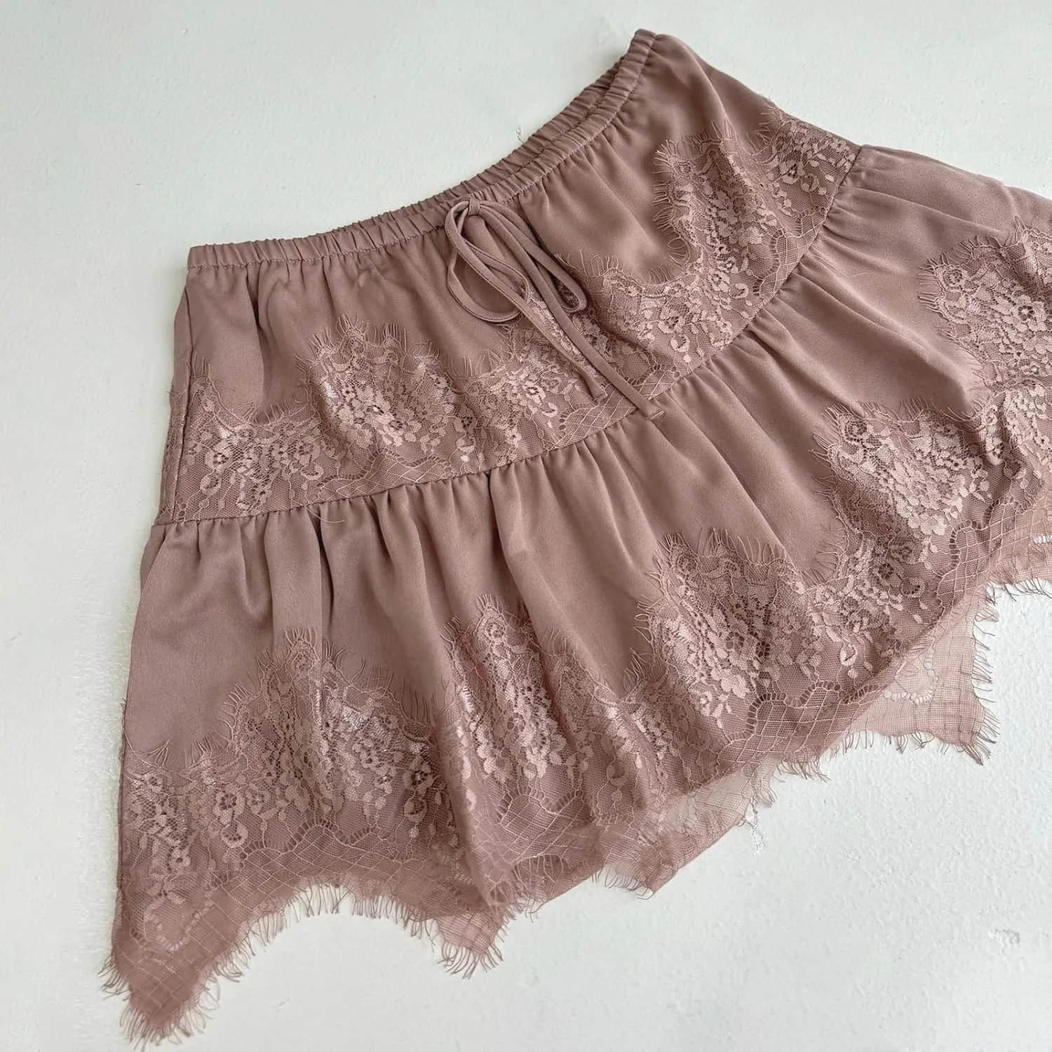 Women Y2k Lace Mini Skirts Summer Lace Slip Skirt Pleated Ruffle Floral Lace Tiered Short Skirts Underskirt